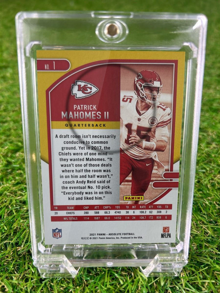 PATRICK MAHOMES II 2021 Absolute Football